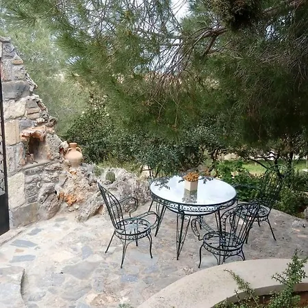 Peaceful Studio Kokkini Hani